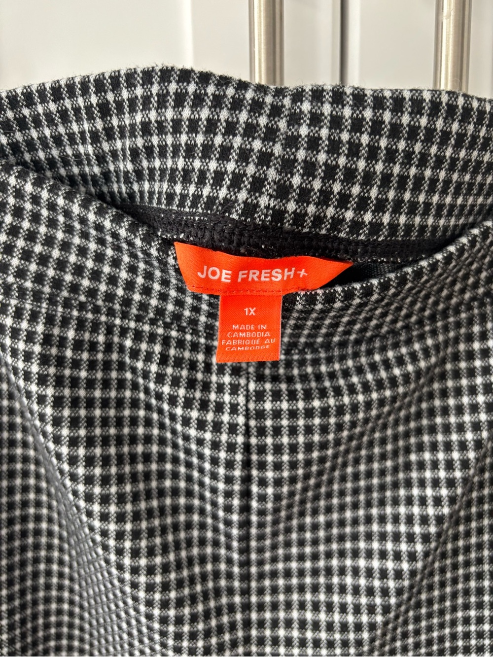 Joe Fresh Black & White Houndstooth pull on zipperless buttonless stretchy pant
